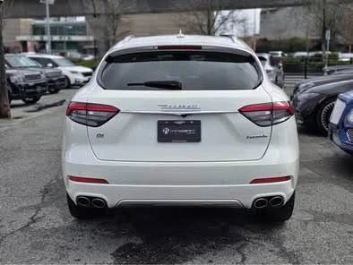 2021 Maserati Levante - Image 5 of 20