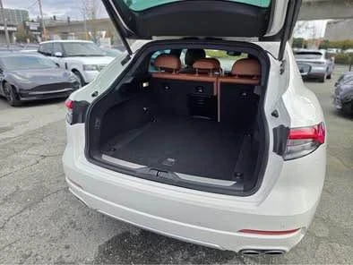 2021 Maserati Levante - Image 6 of 20