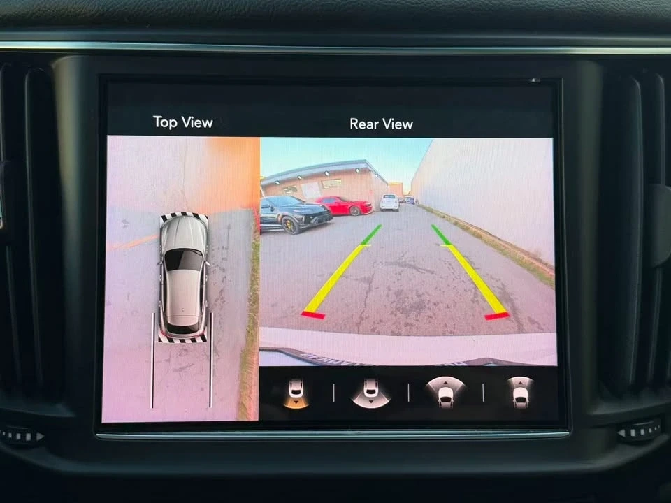 2021 Maserati Levante - Image 15 of 20