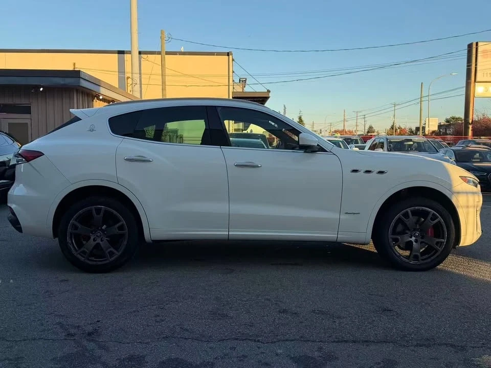 2021 Maserati Levante - Image 4 of 20
