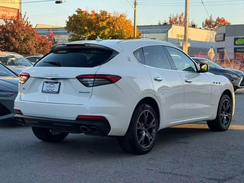 2021 Maserati Levante - Image 5 of 20