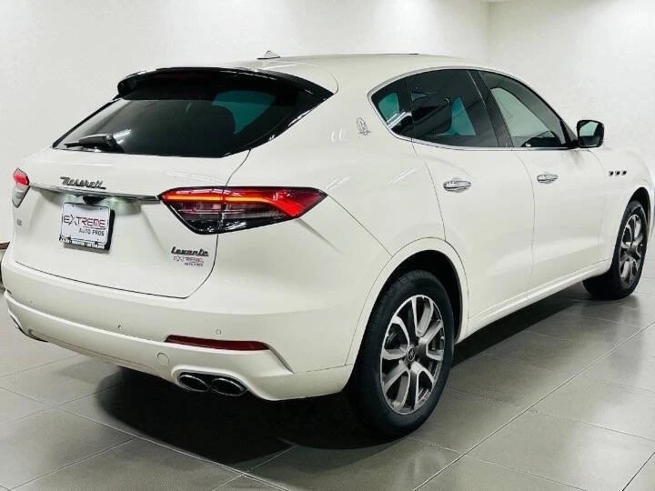 2021 Maserati Levante - Image 4 of 19