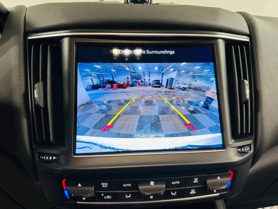 2021 Maserati Levante - Image 11 of 19