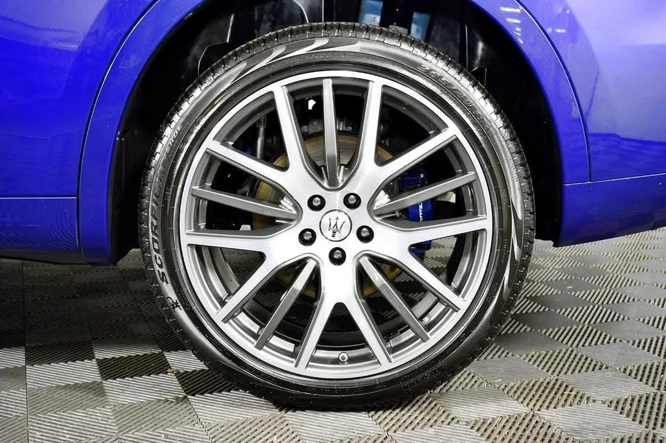 2021 Maserati Levante - Image 17 of 20