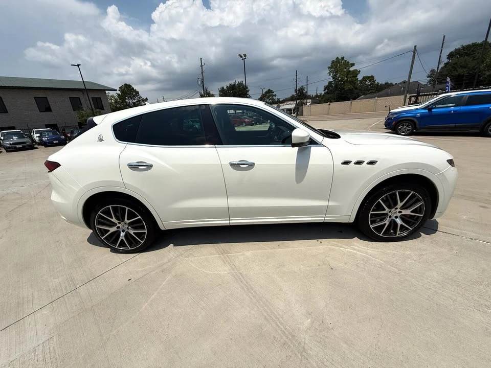 2021 Maserati Levante - Image 7 of 20