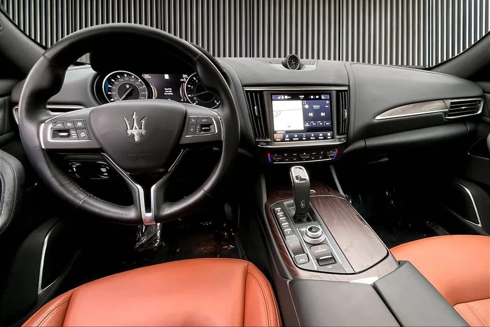 2021 Maserati Levante - Image 5 of 8