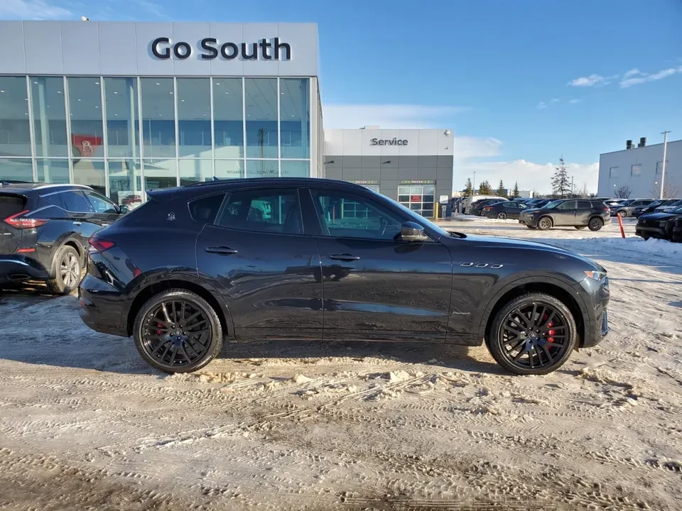 2021 Maserati Levante - Image 2 of 12