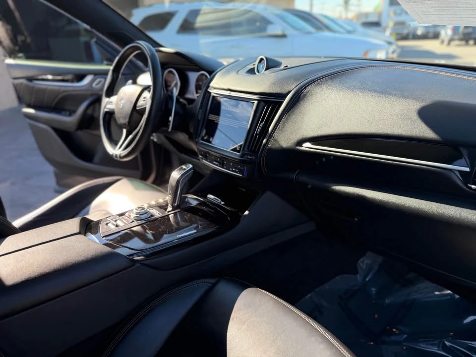 2021 Maserati Levante - Image 11 of 18