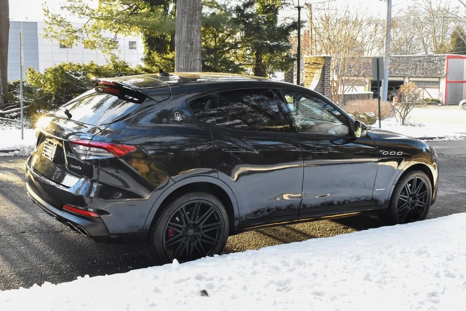 2021 Maserati Levante - Image 8 of 20