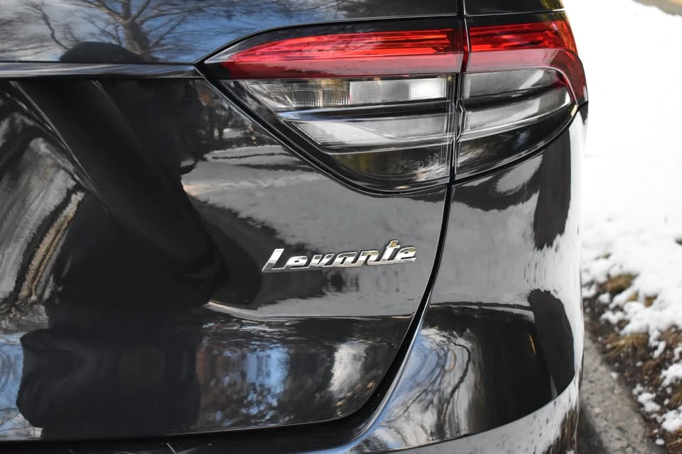 2021 Maserati Levante - Image 17 of 20