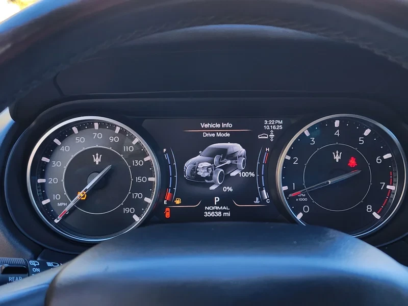 2021 Maserati Levante - Image 11 of 12