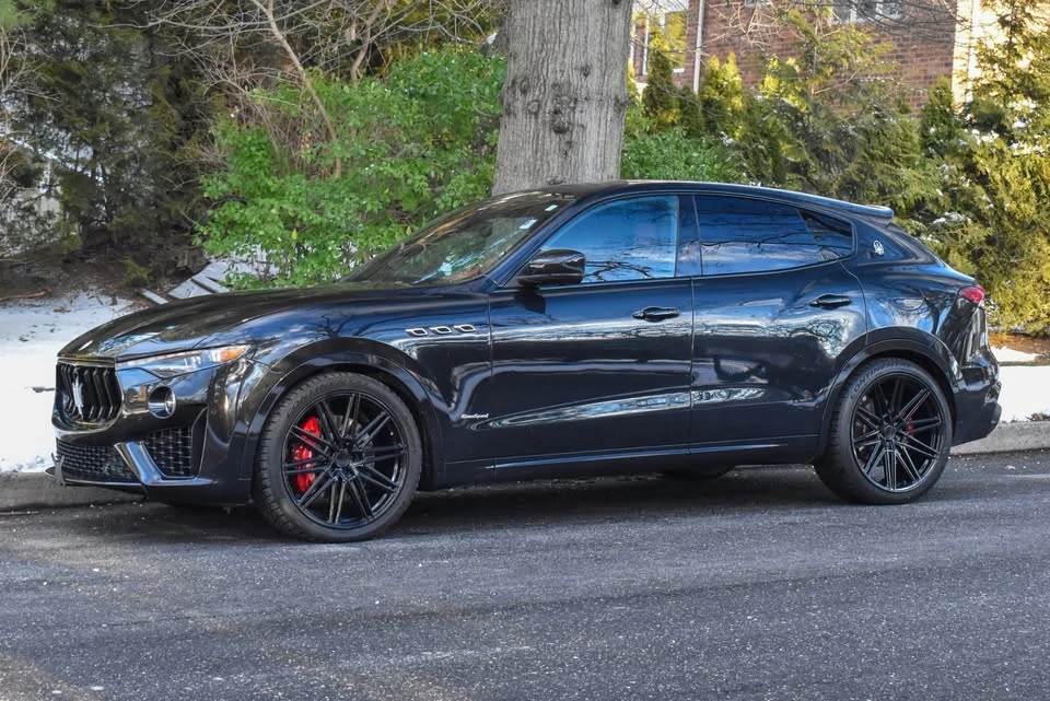 2021 Maserati Levante - Image 2 of 20
