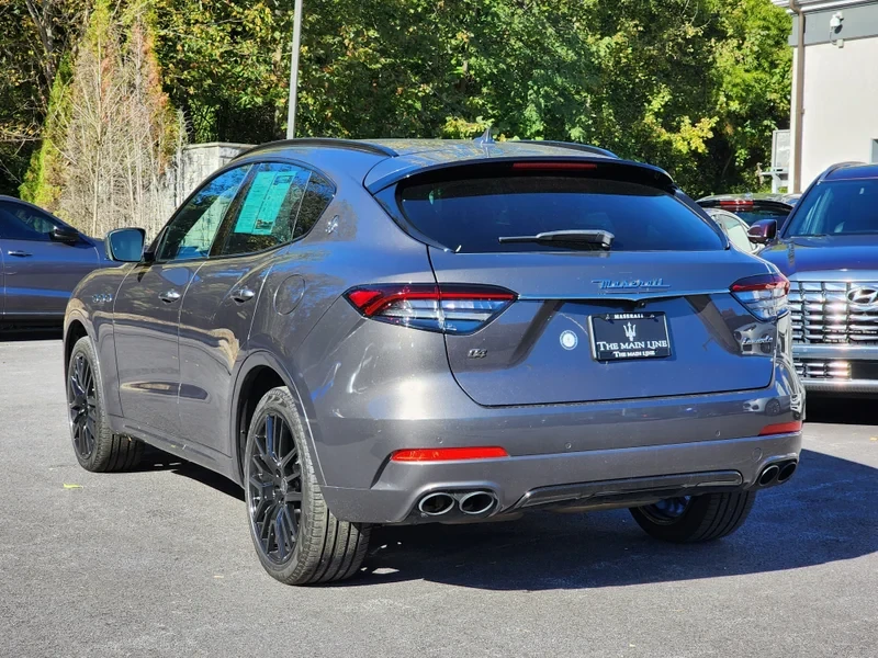 2021 Maserati Levante - Image 5 of 12