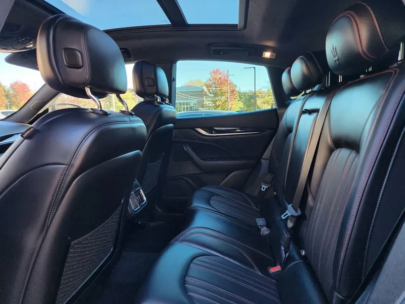 2021 Maserati Levante - Image 9 of 12