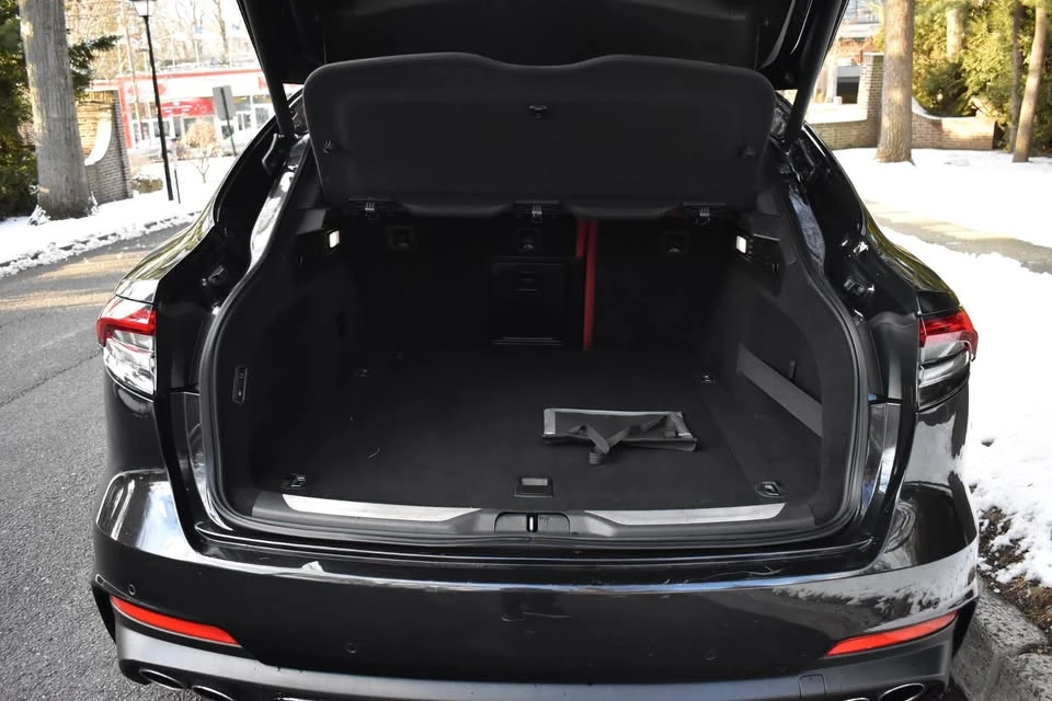 2021 Maserati Levante - Image 18 of 20