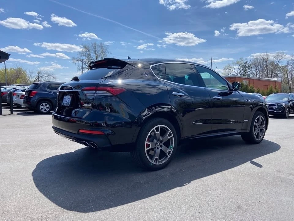2021 Maserati Levante - Image 9 of 20