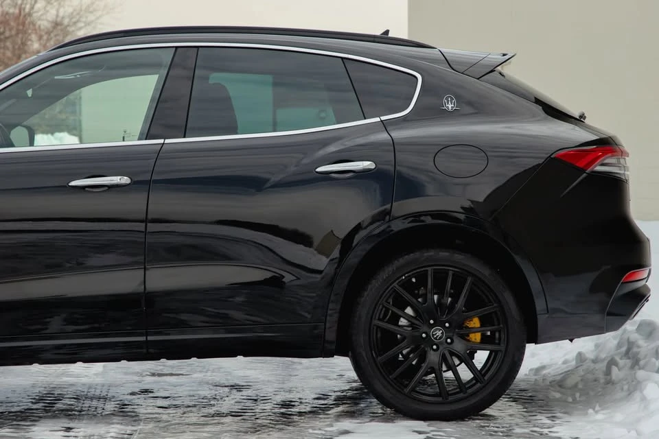 2021 Maserati Levante - Image 15 of 18
