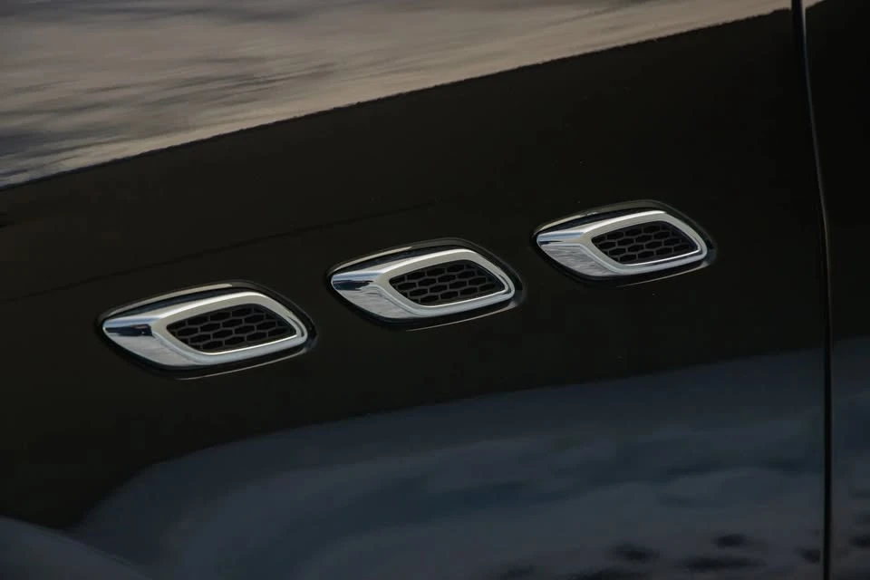 2021 Maserati Levante - Image 16 of 18