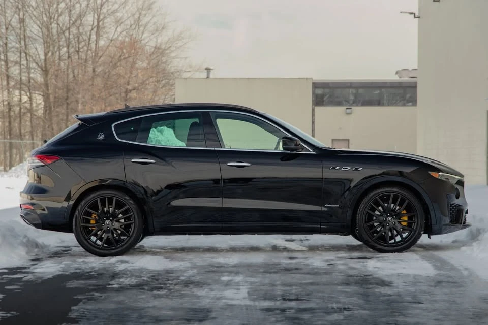 2021 Maserati Levante - Image 4 of 18