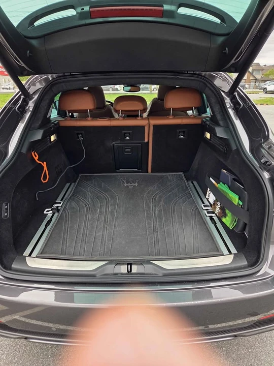 2021 Maserati Levante - Image 9 of 10