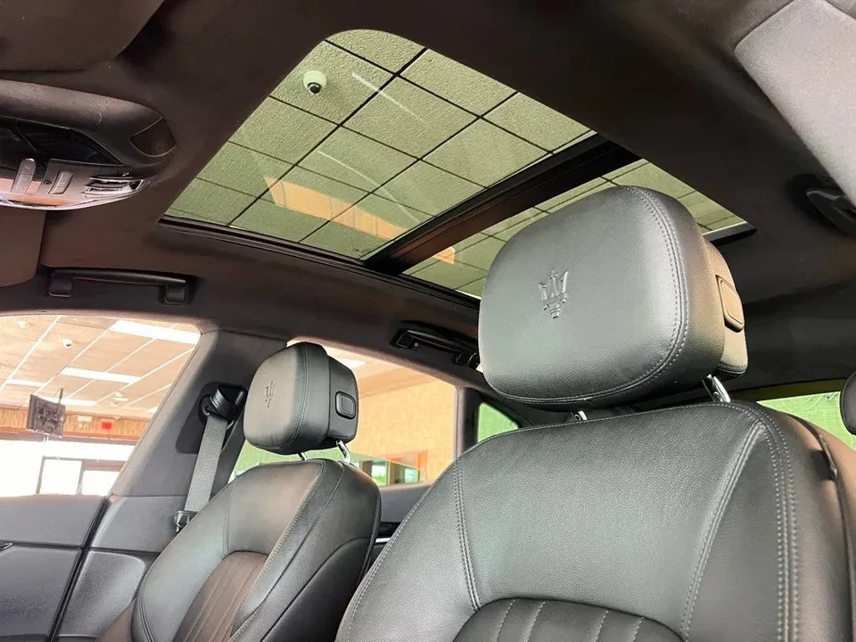 2021 Maserati Levante - Image 8 of 16