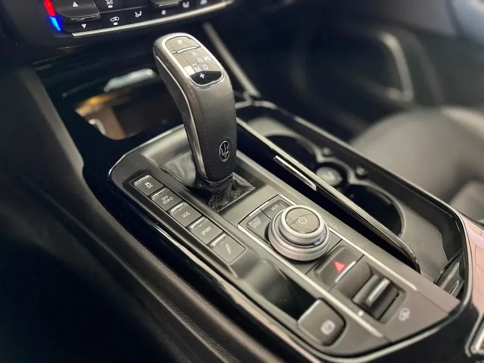 2021 Maserati Levante - Image 11 of 16