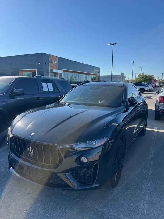2021 Maserati Levante - Image 2 of 8