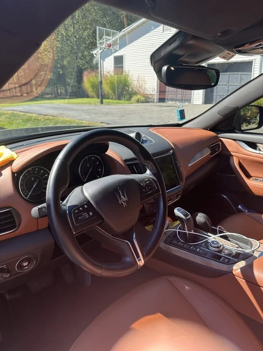 2021 Maserati Levante - Image 4 of 6
