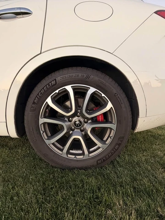 2021 Maserati Levante - Image 15 of 16