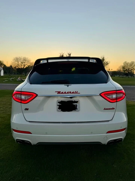 2021 Maserati Levante - Image 9 of 16