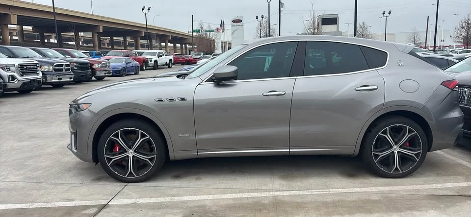 2021 Maserati Levante - Image 3 of 10