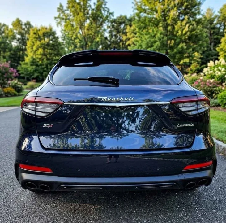 2021 Maserati Levante - Image 8 of 10