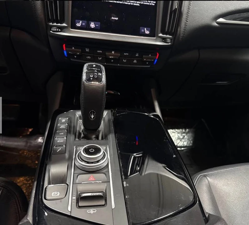 2021 Maserati Levante - Image 9 of 10