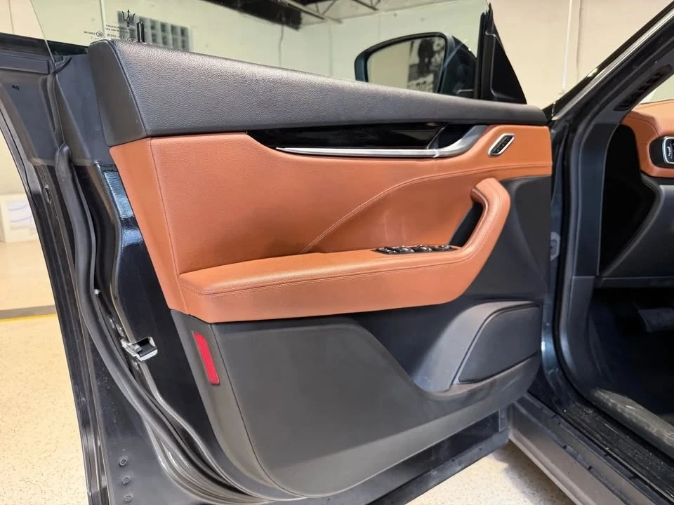 2021 Maserati Levante - Image 5 of 14