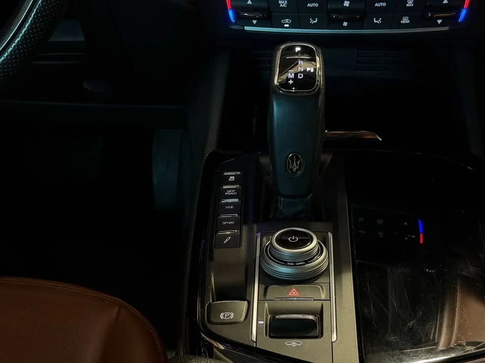 2021 Maserati Levante - Image 12 of 14