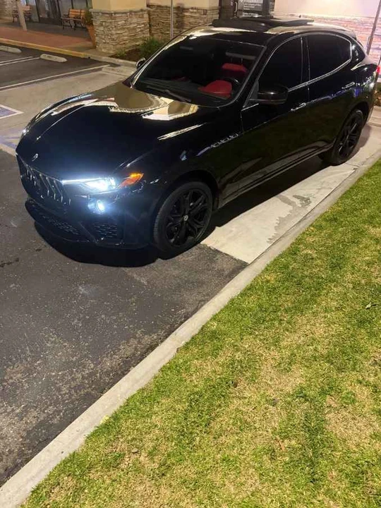 2021 Maserati Levante - Image 2 of 10