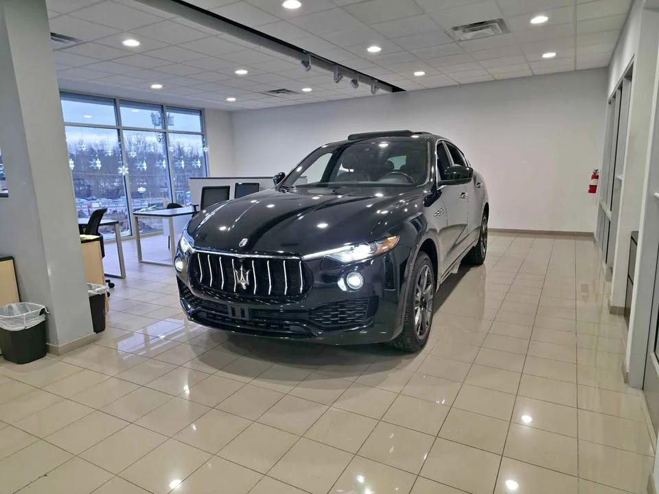 2021 Maserati Levante - Image 2 of 15