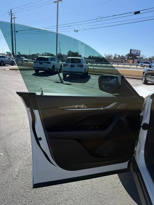 2021 Maserati Levante - Image 6 of 13
