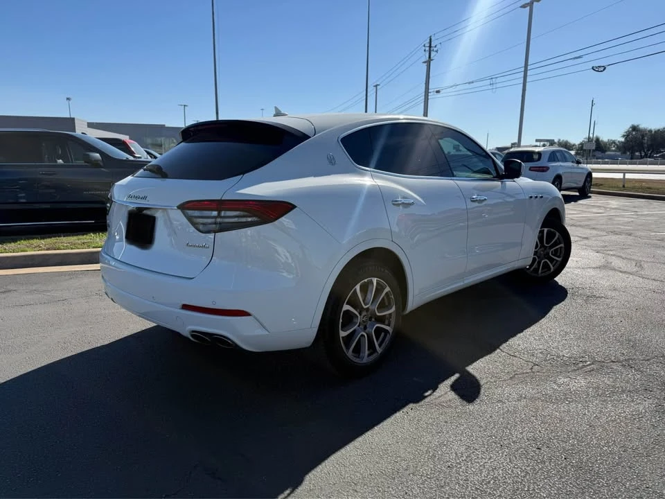 2021 Maserati Levante - Image 3 of 13