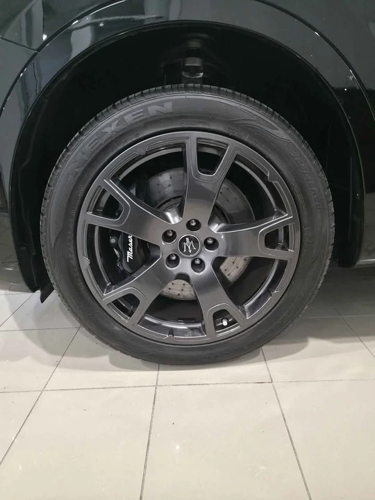 2021 Maserati Levante - Image 6 of 15
