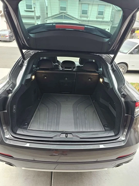 2021 Maserati Levante - Image 7 of 18