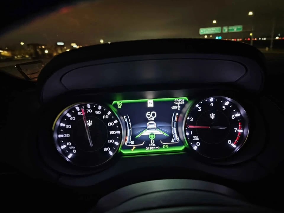 2021 Maserati Levante - Image 15 of 18