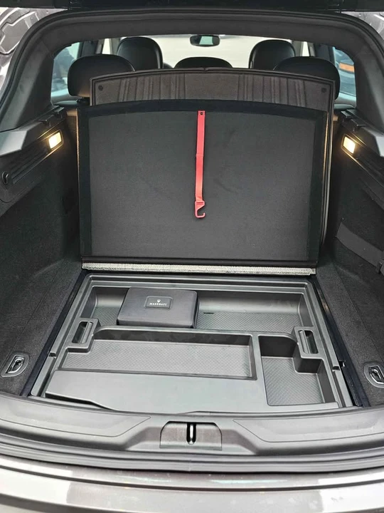 2021 Maserati Levante - Image 8 of 18