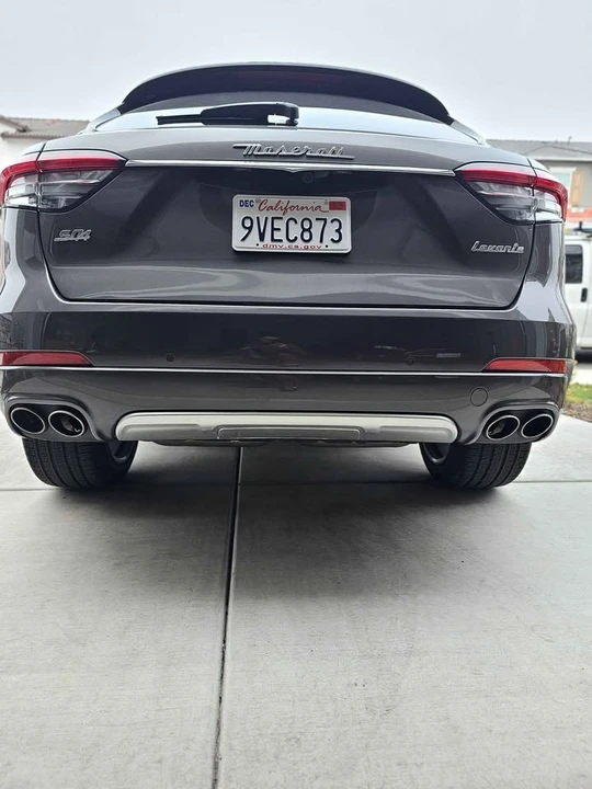 2021 Maserati Levante - Image 5 of 18