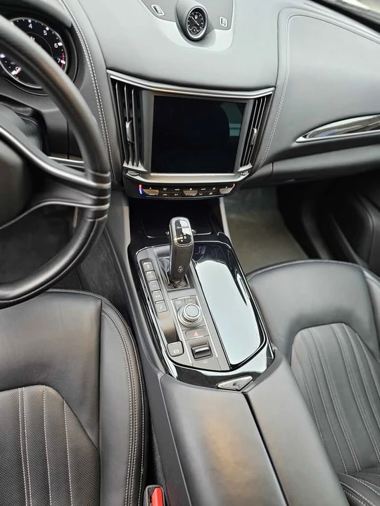 2021 Maserati Levante - Image 3 of 18