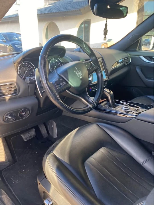 2021 Maserati Levante - Image 5 of 12