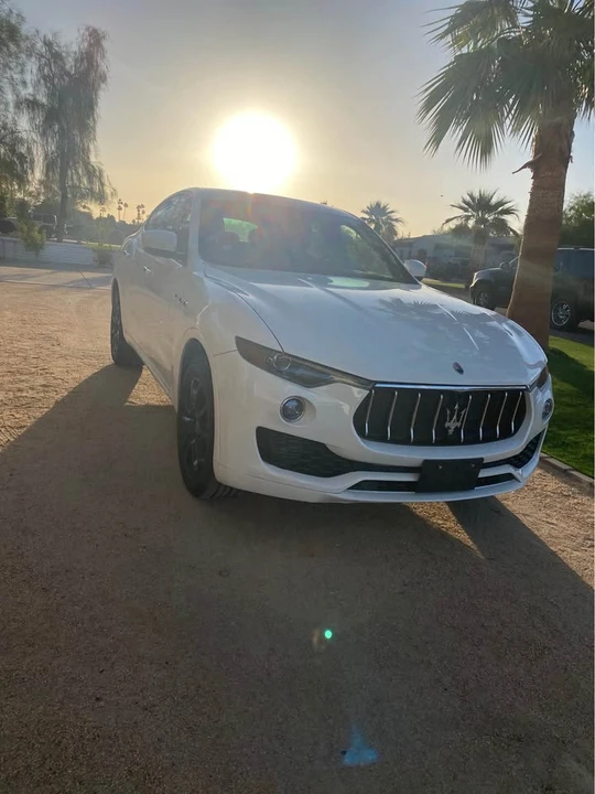 2021 Maserati Levante - Image 2 of 12