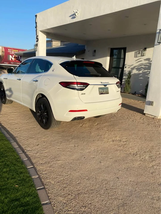 2021 Maserati Levante - Image 3 of 12