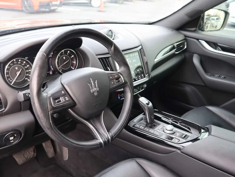 2021 Maserati Levante - Image 8 of 19