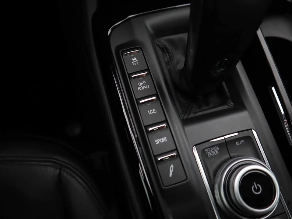 2021 Maserati Levante - Image 5 of 19